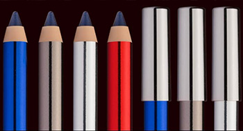 Hersteller von kosmetischen Kunststoffverpackungen mit Schwerpunkt extrudierter Hülsen für Eyeliner, Lipliner, Kajal, Crayons
