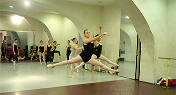 Attività di produzione di spettacoli di danza riconosciuta dal 2013 dal Ministero della Cultura e Spettacolo